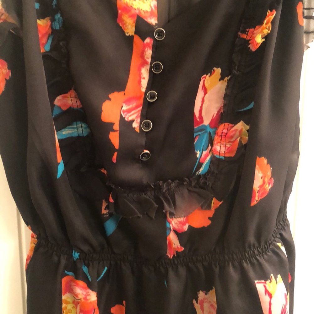 Gap Top - Picture 3 of 3